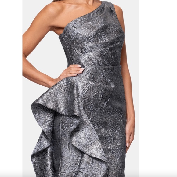 NEW XSCAPE Gunmetal Gray METALLIC RUFFLE One Shoulder JACQUARD Mermaid GOWN 12 - Picture 5 of 9